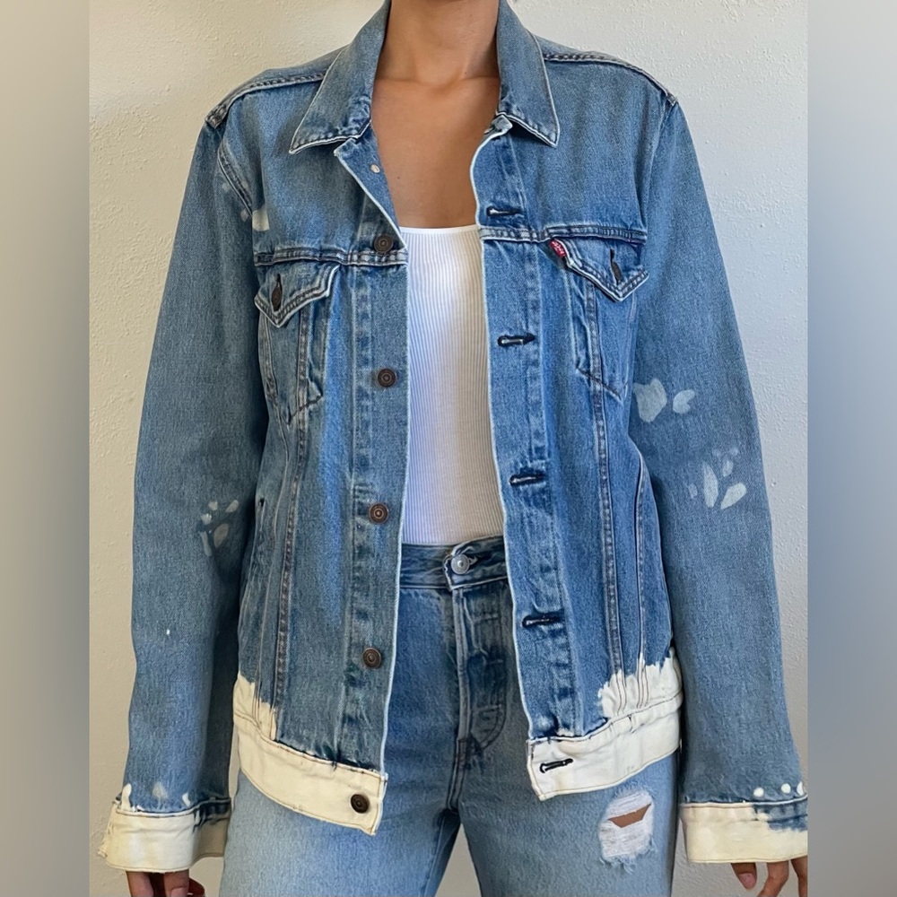 Levi’s Bleached Denim Trucker Jacket Unisex M